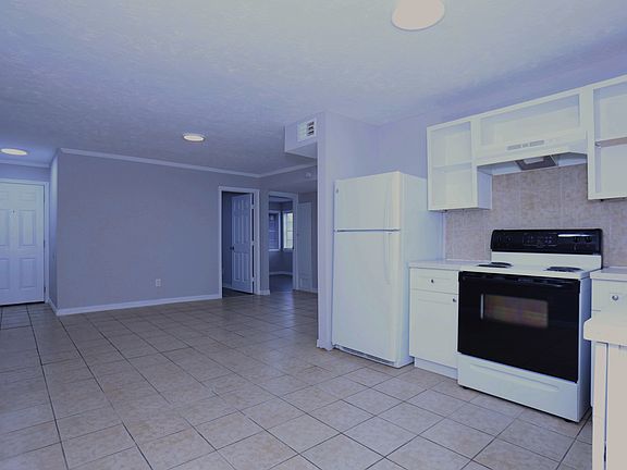 4th image of 123 W 6th St #1