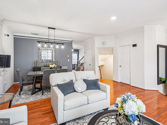 5th image of 25830 Kirkwood Sq