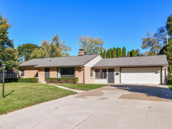 322 Grand AVENUE, Thiensville, WI 53092