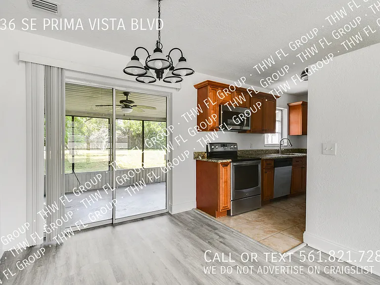 136 SE Prima Vista Blvd — Photo 2