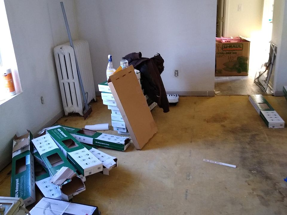 2nd image of 810 Buffalo St #2