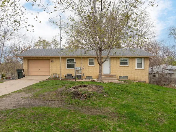 2600 Waterloo Rd, Cedar Falls, IA 50613