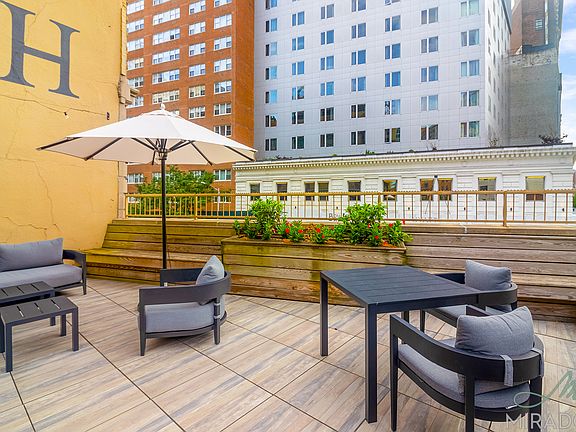 4th image of 127 4th Ave APT 4H