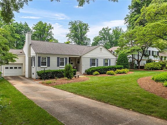 3rd image of 3807 Dogwood Dr