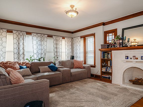 1st Floor Living Room