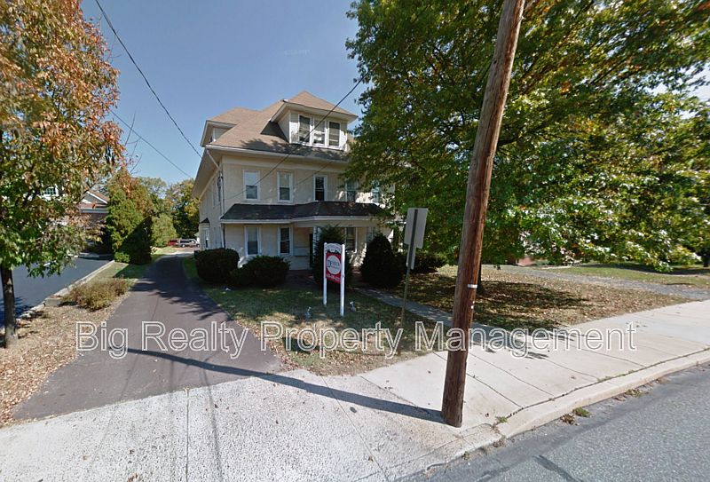 1st image of 477 E Main St APT 1W