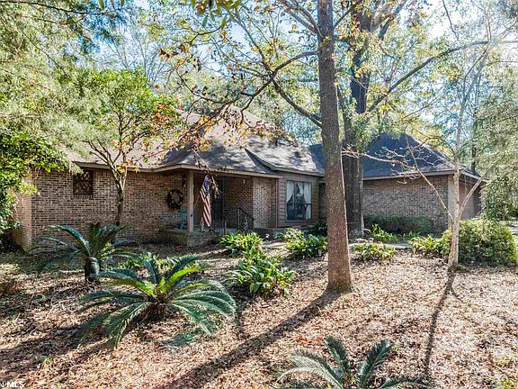3rd image of 113 Wild Oak Dr