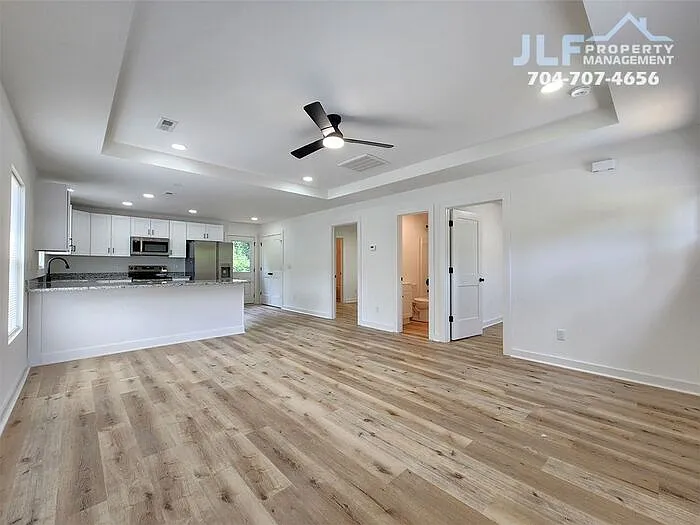 2 bed, 2.0 bath, 860 sqft, $1,398 — Photo 3