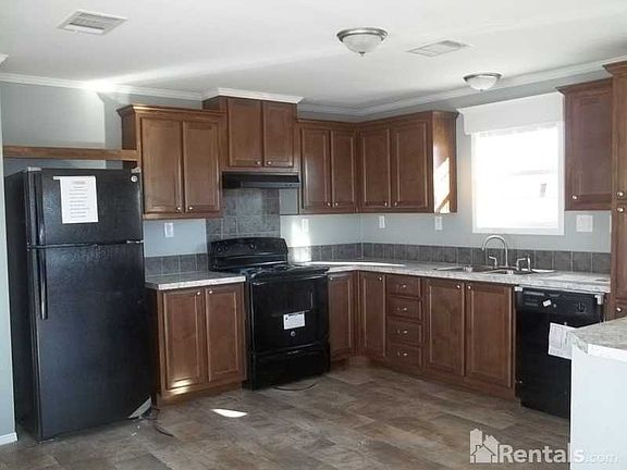 4th image of 1019 Gold Finch Dr #1019G