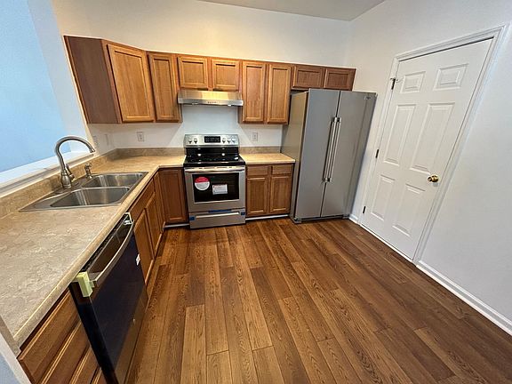 4th image of 6306 Bishops Pond Ln