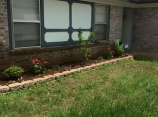 6119 Springwood Dr, Arlington, TX 76001