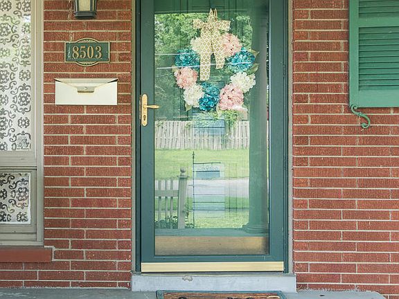 4th image of 8503 Seaforth Dr