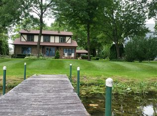 4213 Lake St, Burlington, WI 53105