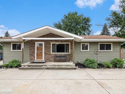 5645 Dvorak St, Clarkston, MI, 48346