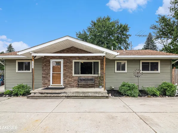 5645 Dvorak St, Clarkston, MI 48346