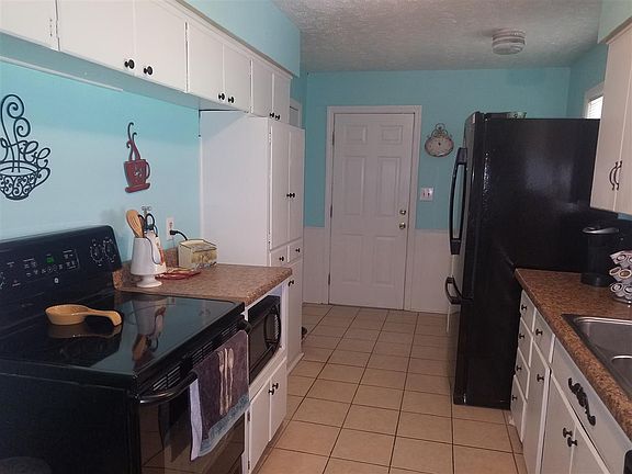 3rd image of 1609 NW 26th St