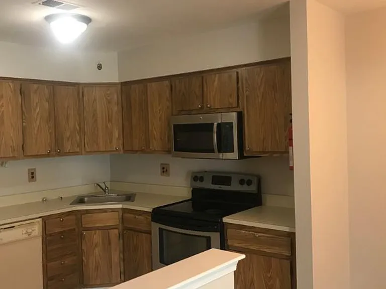 120B Birchfield Ct #B — Photo 6