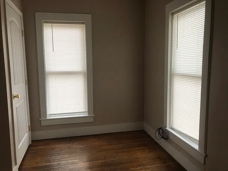 8 Frank St #B — Photo 13