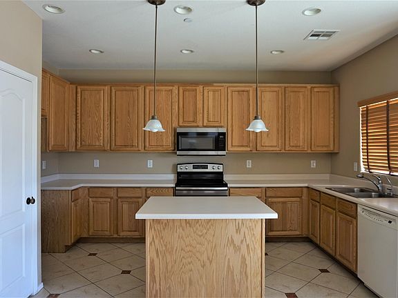 4th image of 13607 W Catalina Dr