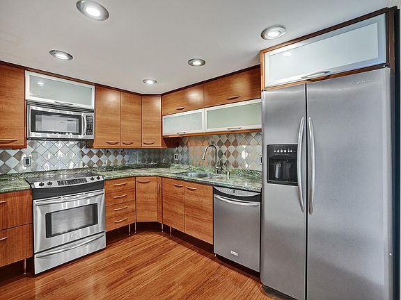 4th image of 800 Cypress Boulevard #205A
