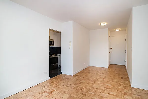 Rented by GoodRock Realty | media 18