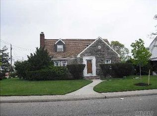619 Macon Pl, Uniondale, NY 11553