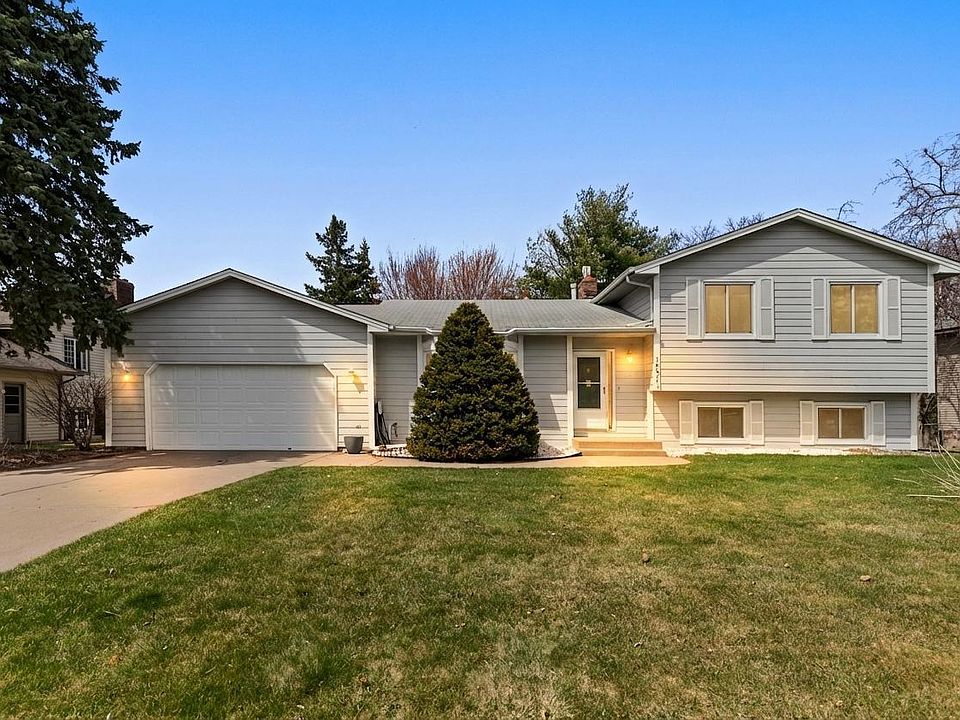 1st image of 1531 Oakwood Ter