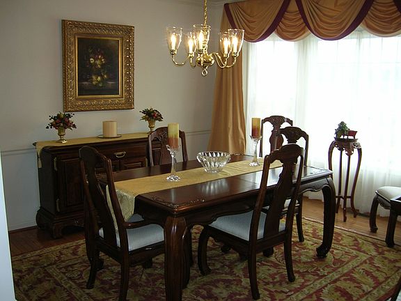 Formal Dinning Room