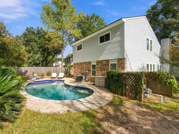 5331 Creek Shadows Dr, Humble, TX 77339