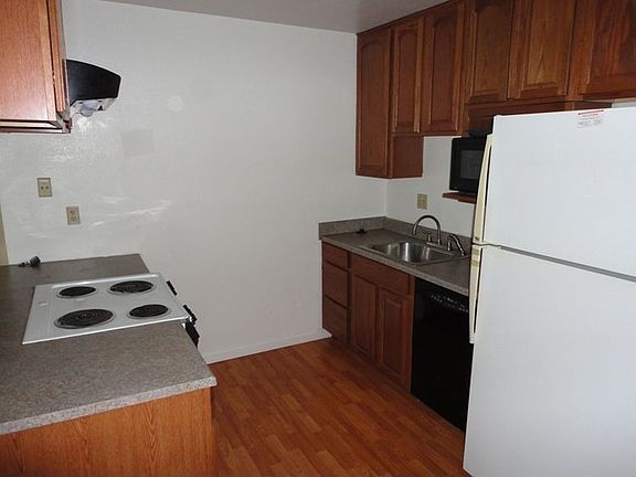 4th image of 29 Dean Way