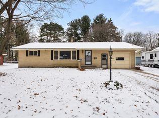 524 Larsen St, Waupaca, WI 54981