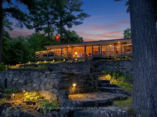 1022 Fosters Ln, North Frontenac, ON K0H 1K0