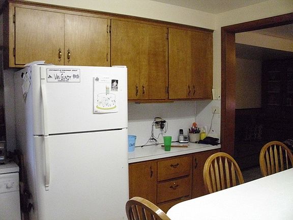 5th image of 1317 Superior Ave