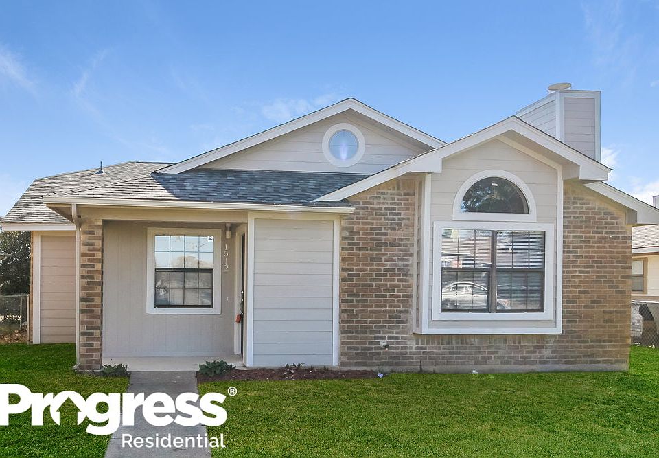 1st image of 1512 Hunterwood Dr