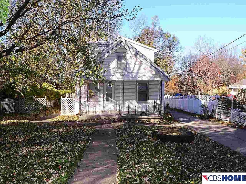 1st image of 504 Bellevue Blvd N