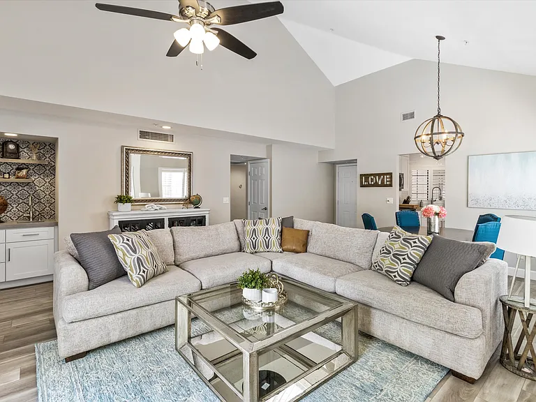 8700 E Mountain View Rd #1081 — Photo 1