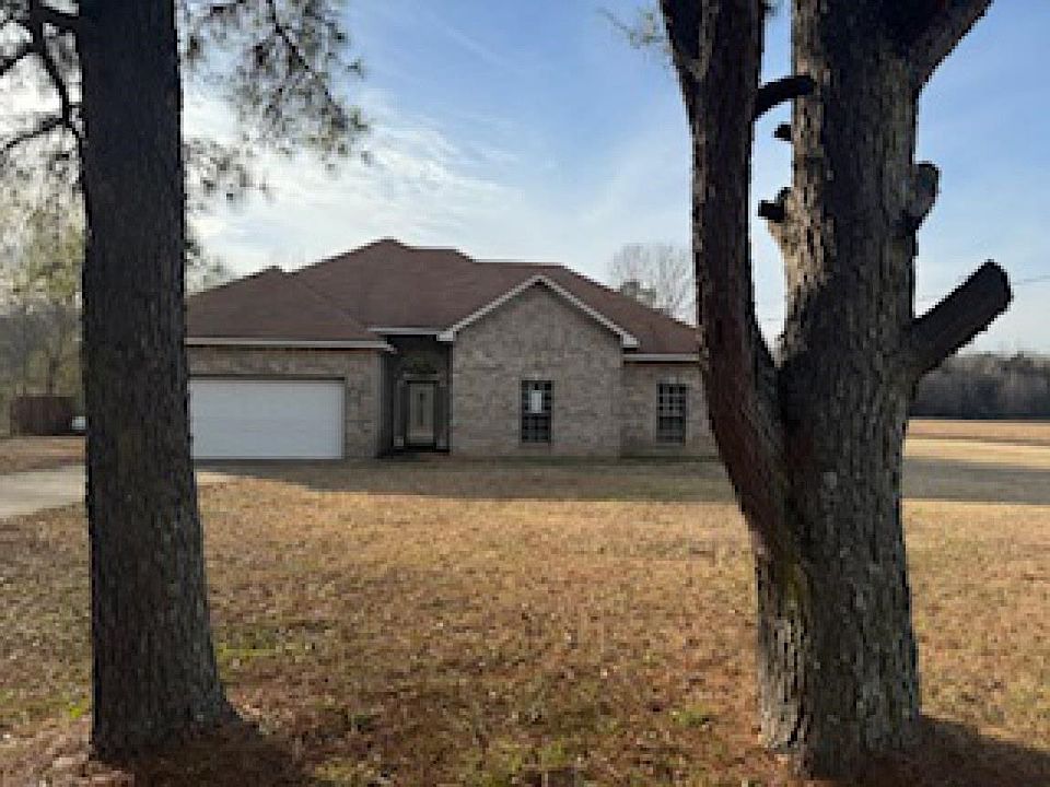 1st image of 825 Wagon Wheel Dr