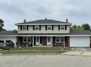 610 Brasted Pl, Waukesha, WI 53186