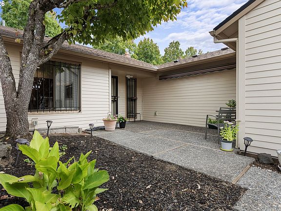 3rd image of 15845 SW Greens Way