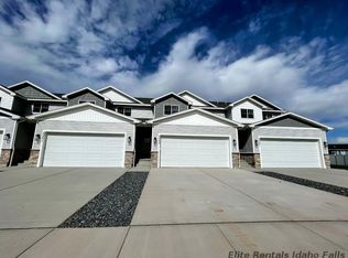 3355 Judy St, Ammon, ID 83406