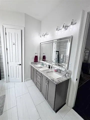 4133 Iberville St — Photo 29