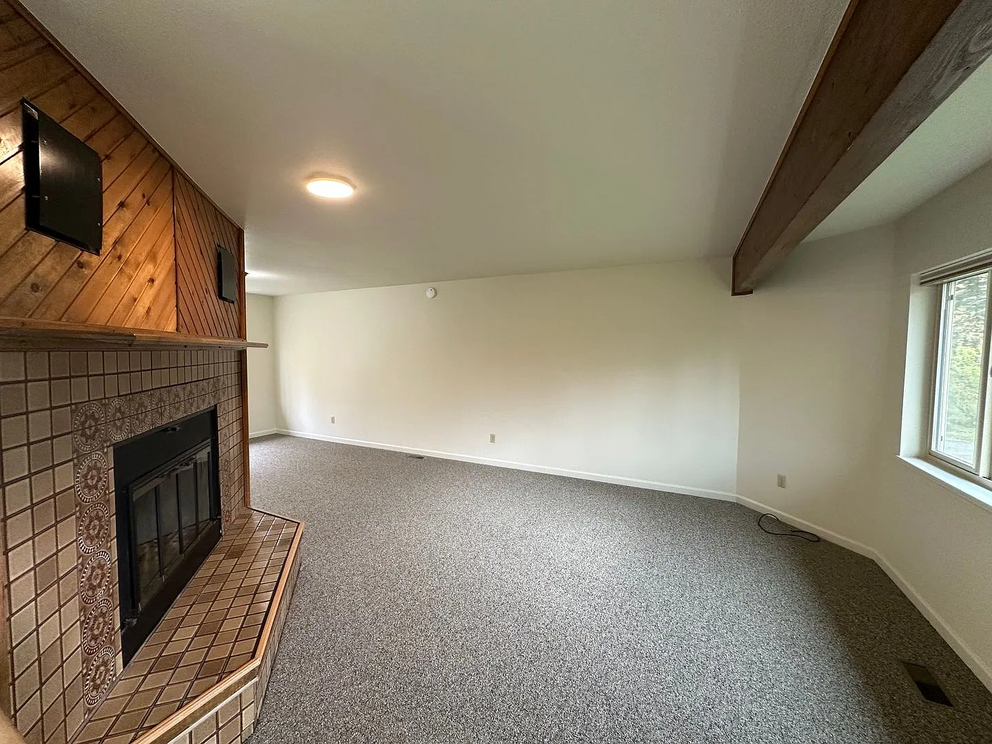 3 Bedroom South Anchorage Home! — Photo 4