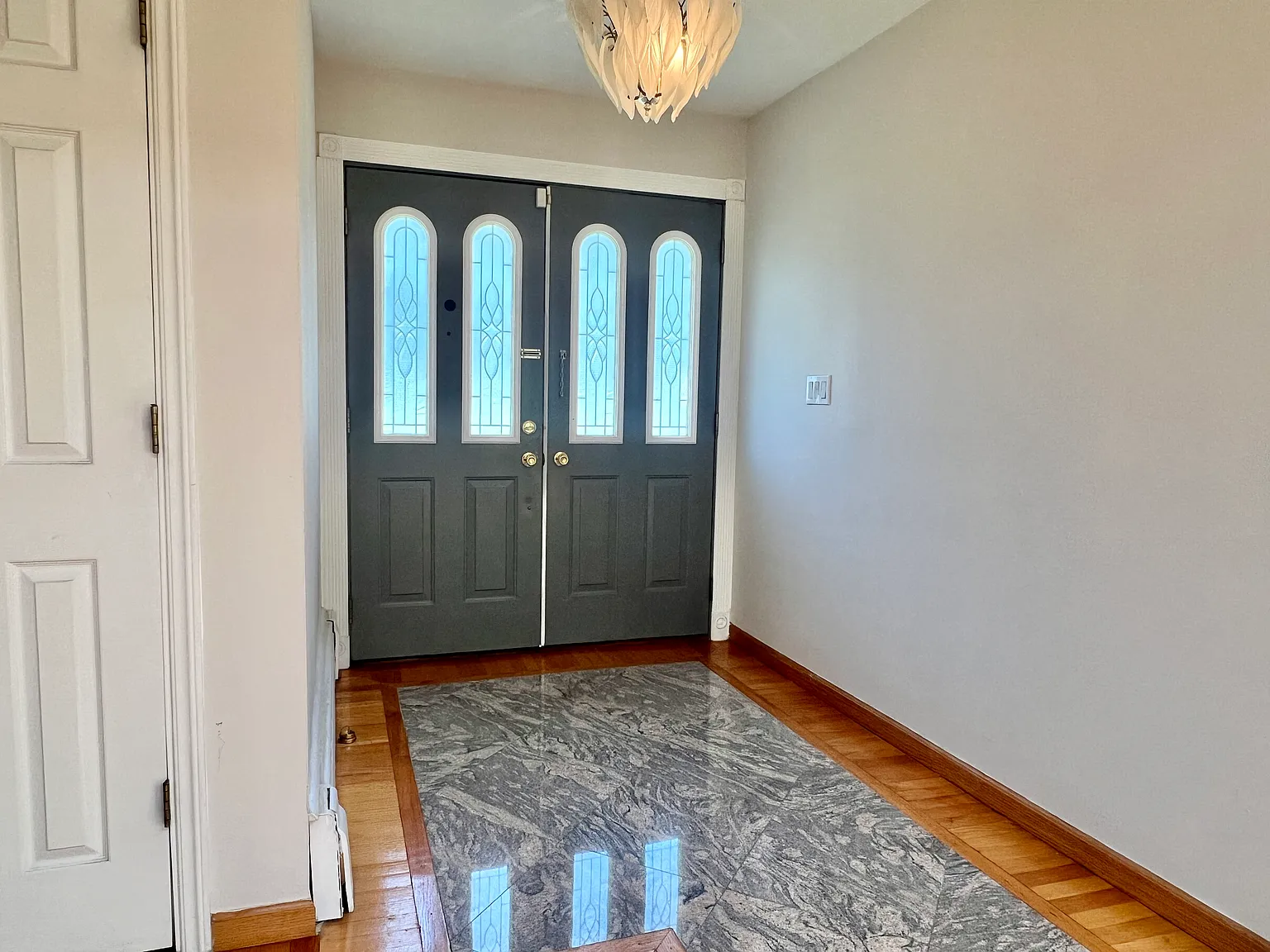 3 bed, 3.5 bath, 1792 sqft, $4,500 — Photo 2