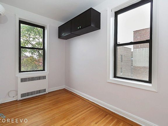 4th image of 81 Ocean Pkwy APT 6K
