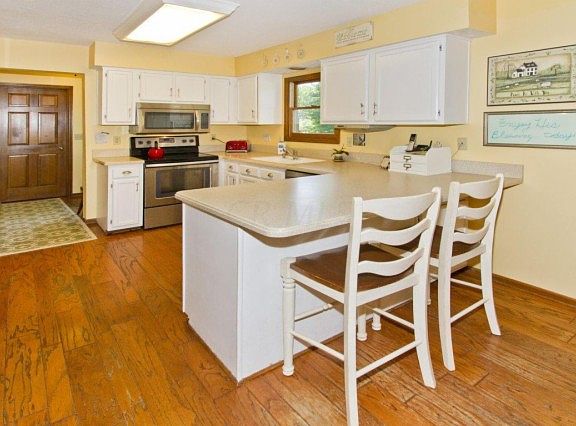 2nd image of 7737 Brandonway Dr