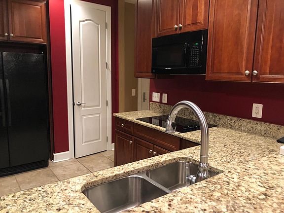 2nd image of 806 Towne Centre Blvd #806