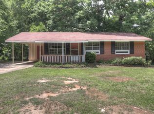 238 Roxbury Dr, Riverdale, GA