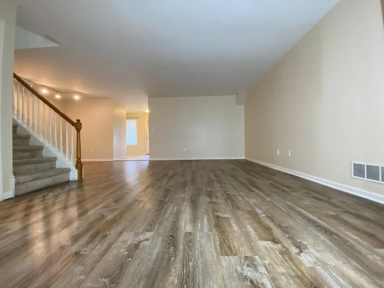 1291 Mohr Cir — Photo 7