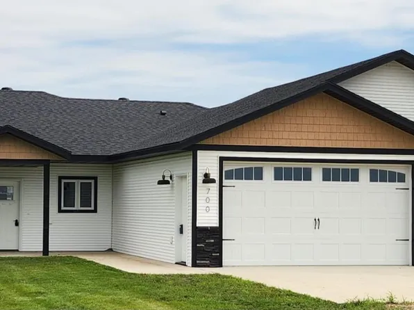 700 Blaine St N, Colfax, ND 58018