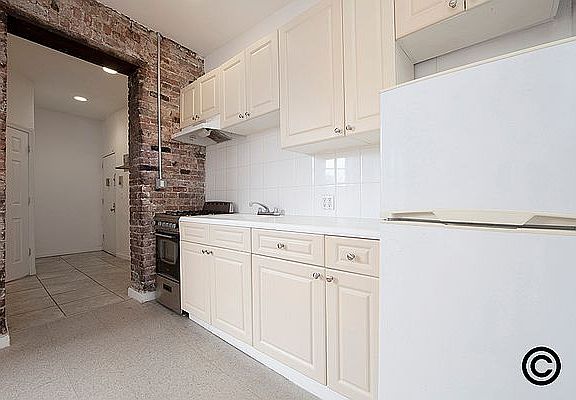 3rd image of 437 E 12th St APT 10